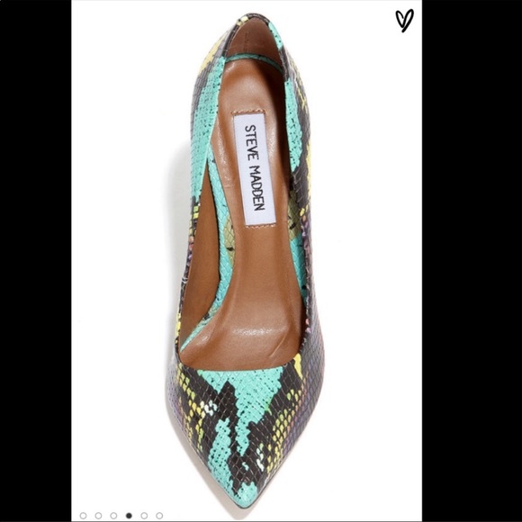 Steve Madden Proto Multi Snake Pointed Pumps - Picture 3 of 3